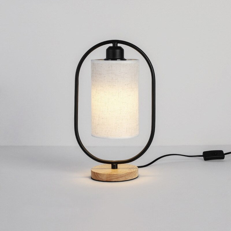 Industriell stil trebordlampe med metalldetalj | Luvikno