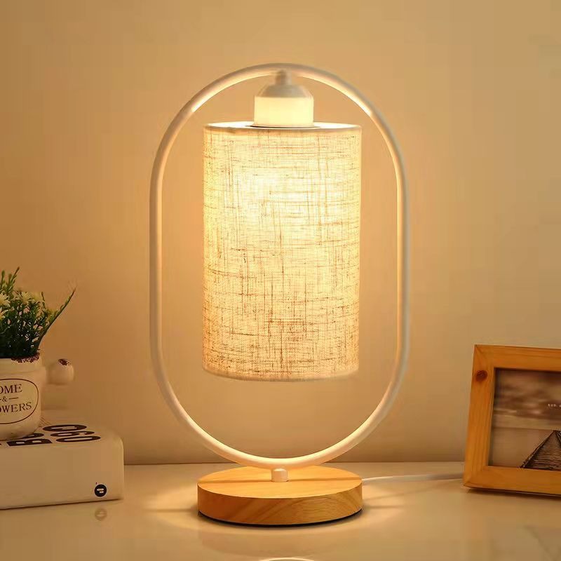 Industriell stil trebordlampe med metalldetalj | Luvikno