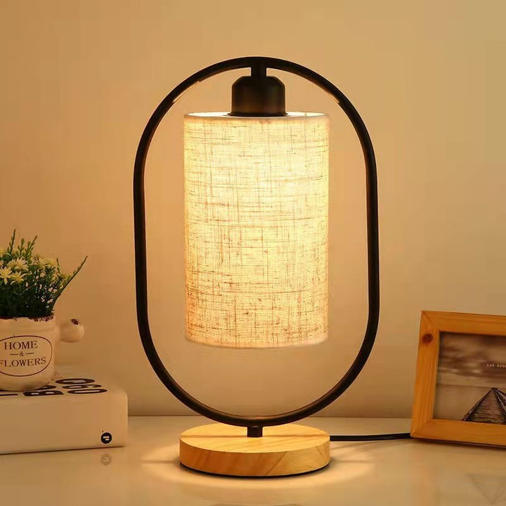 Industriell stil trebordlampe med metalldetalj | Luvikno
