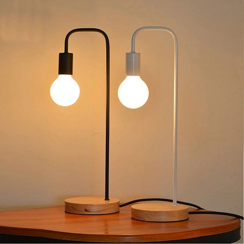 Edison Industriell Nattlampe med Trebase og Metallkropp | Luvikno