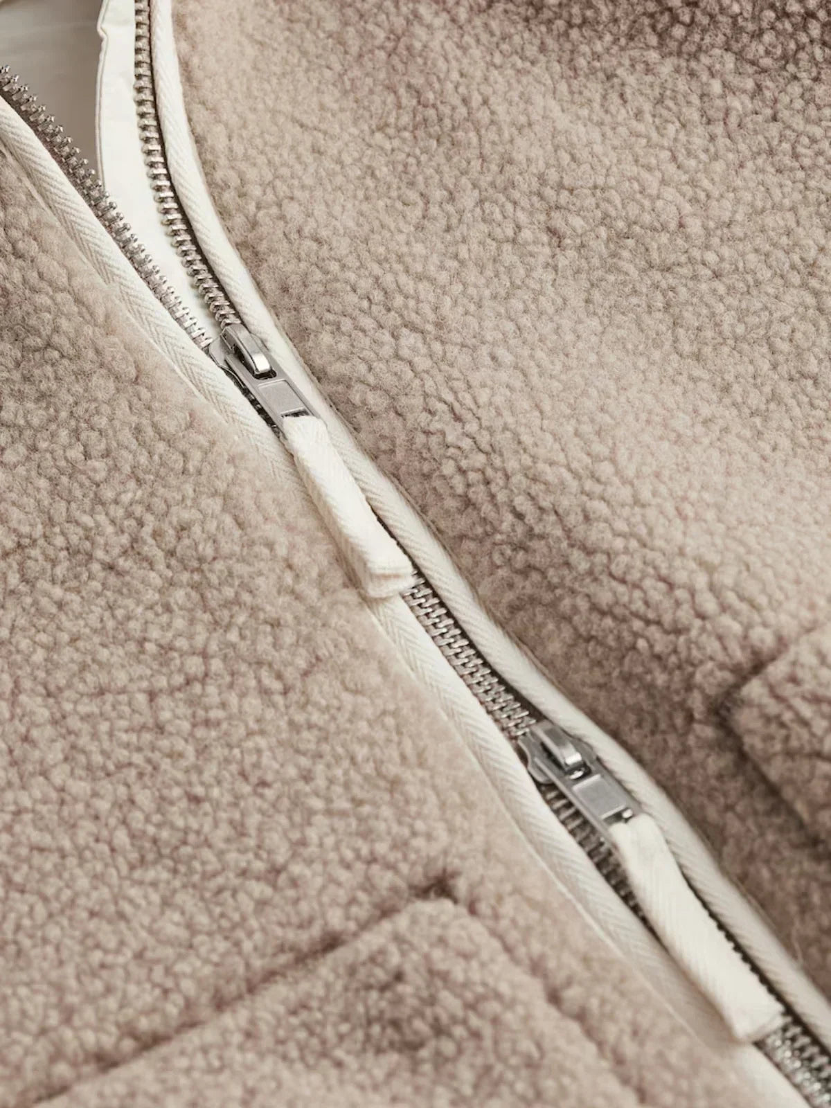 Luvik | Villa Rullakaulustakki