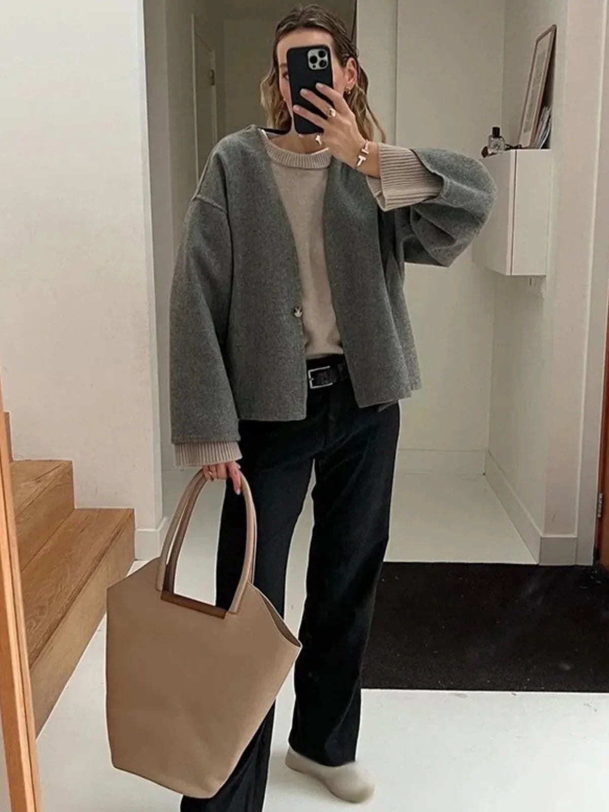 Luvik | Lyhyt nappikiinnitteinen taskujakku