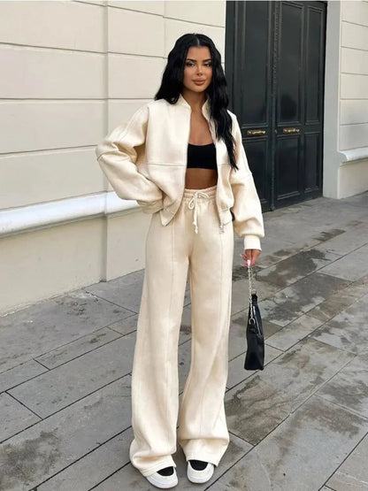 Luvik | Laaja Lounge Setti vetoketjullisella takilla