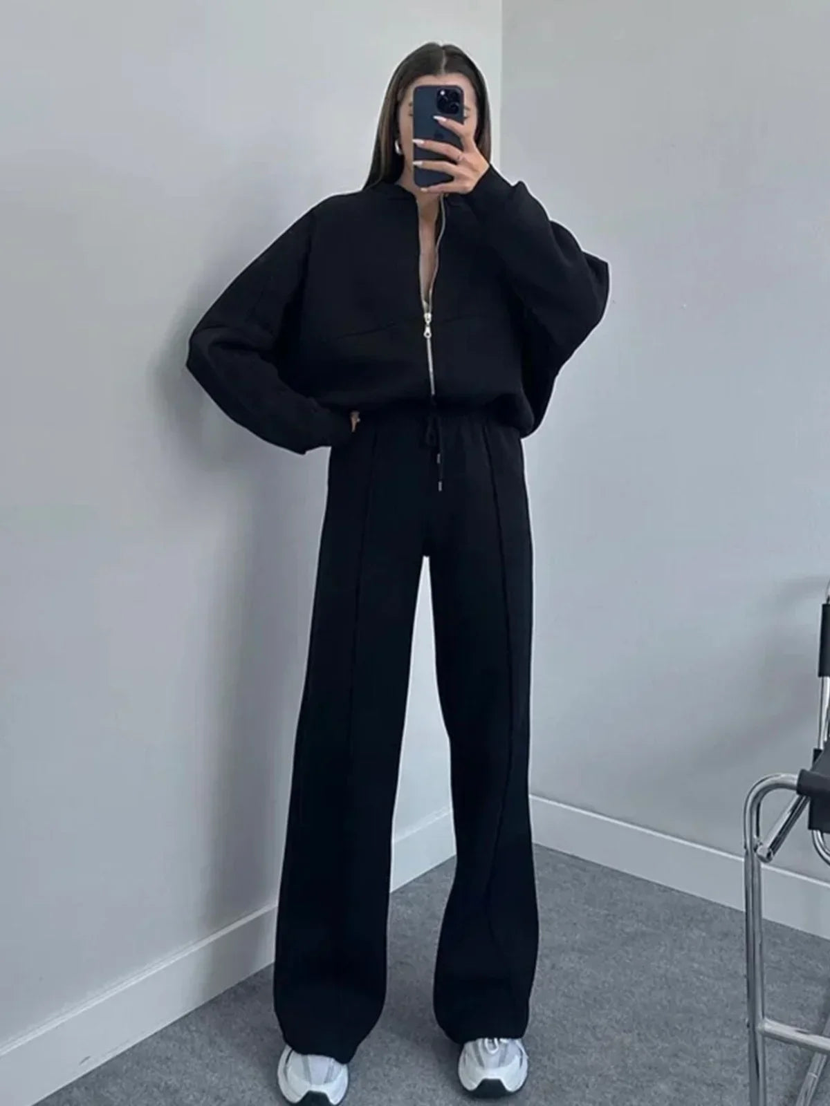 Luvik | Laaja Lounge Setti vetoketjullisella takilla