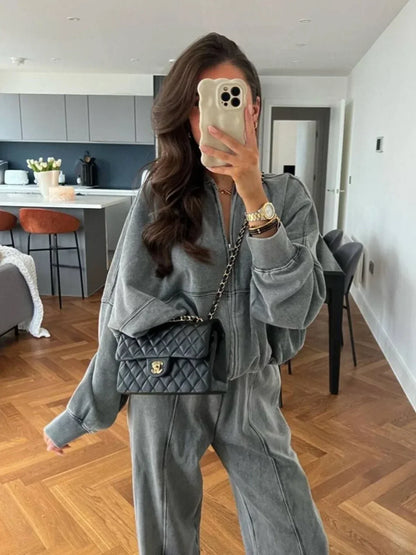 Luvik | Laaja Lounge Setti vetoketjullisella takilla