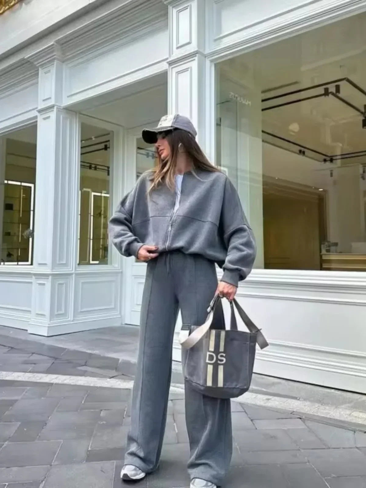 Luvik | Laaja Lounge Setti vetoketjullisella takilla