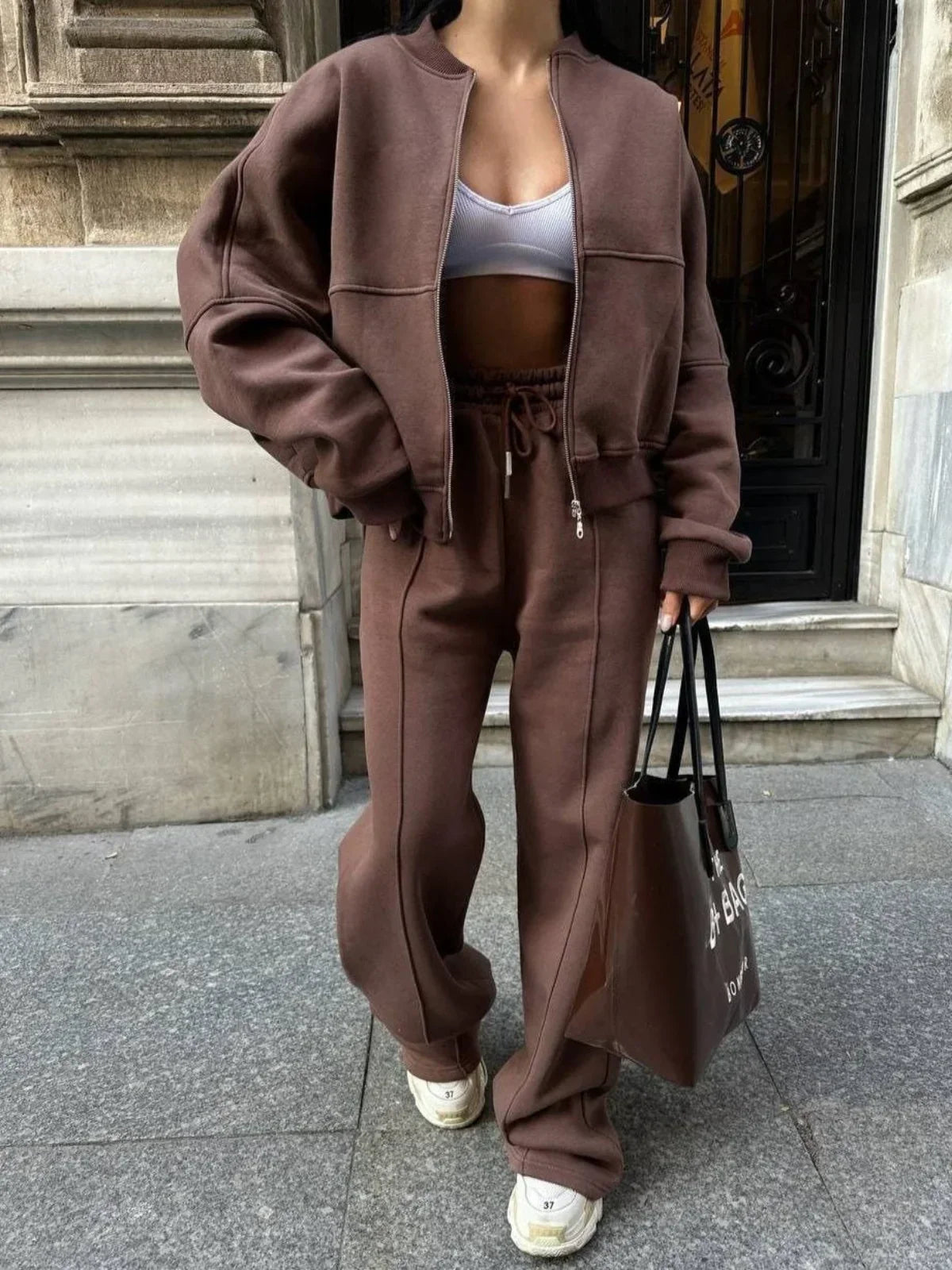 Luvik | Laaja Lounge Setti vetoketjullisella takilla