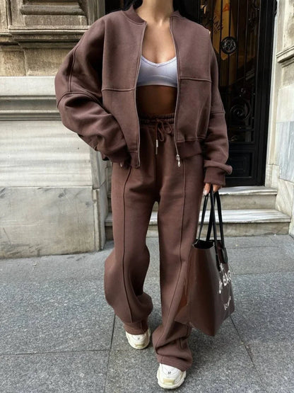 Luvik | Laaja Lounge Setti vetoketjullisella takilla