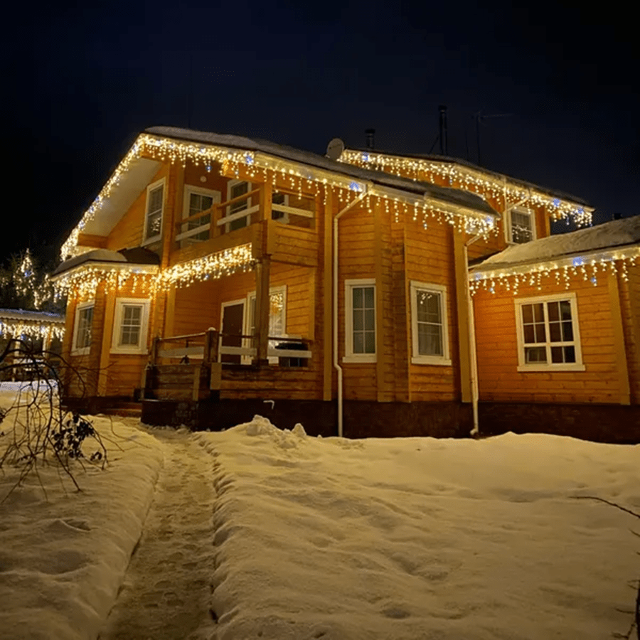 Luvikno | LUMICURTAIN – LED Hagegardiner for Funklende Ute Stemning
