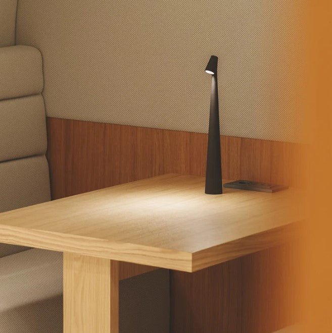 Lys bærbar bordlampe Luvikno