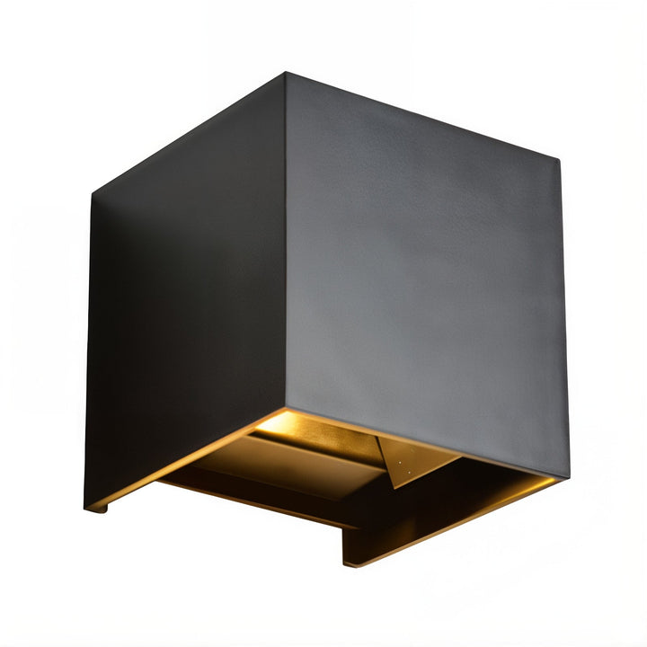 Luvikno | LuxeLumen Water Resistant Wall Lamp | Adjustable beam angle for optimal lighting