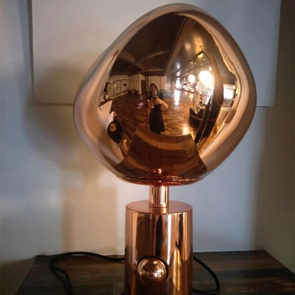 Meltique Lampe - Den Avant-Garde Belysningen for Ditt Rom | Luvikno