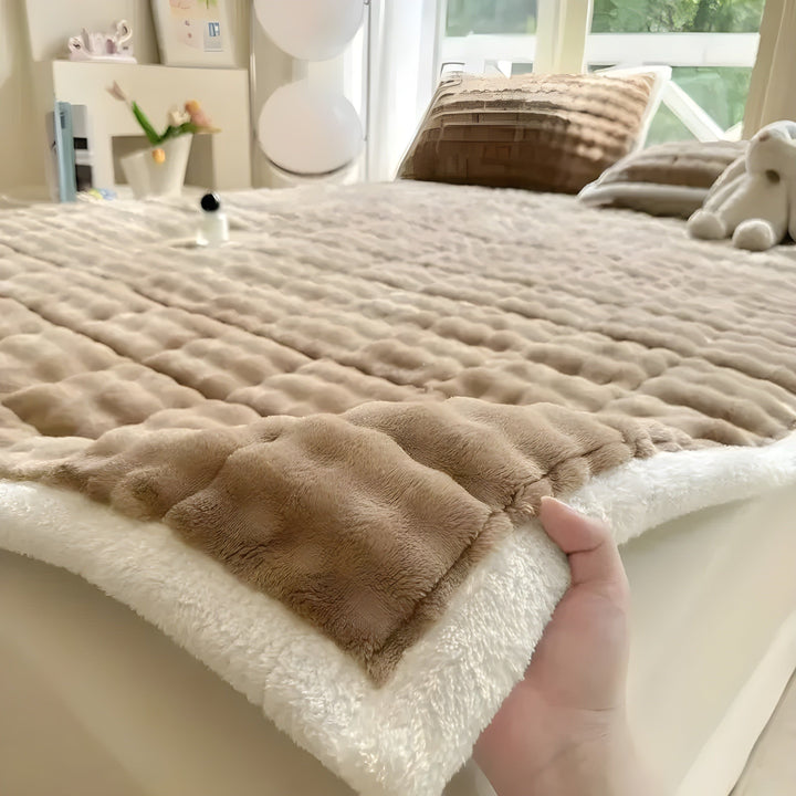 VelvetRest Sengetøy Sett - Varmere Vinter Melk Velvet Antiskli Madrassbeskytter | Luvikno