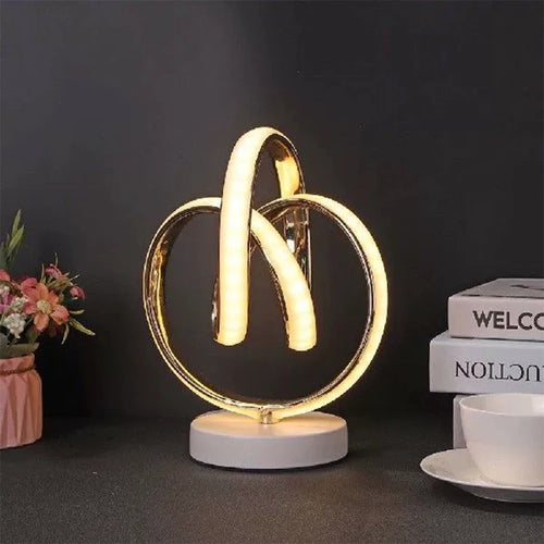 Luvikno | Luminare - Moderne LED Bordlampe med Buet Design og USB-tilkobling