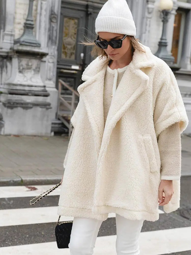 Luvik | Veste en peluche blanche à manches courtes pour femmes