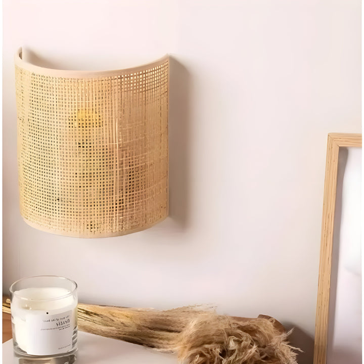 Moderne Rattan Vevd Vegglampe - WeaveGlow | Luvikno