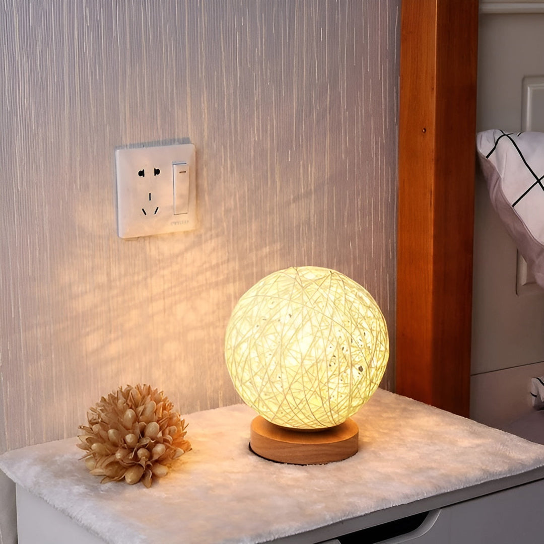 TwineGlow Lys - Moderen USB Oppladbar Rattan Bordlampe | Luvikno