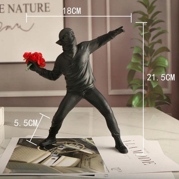 BloomThrower Moderne Flower Thrower Statue Luvikno