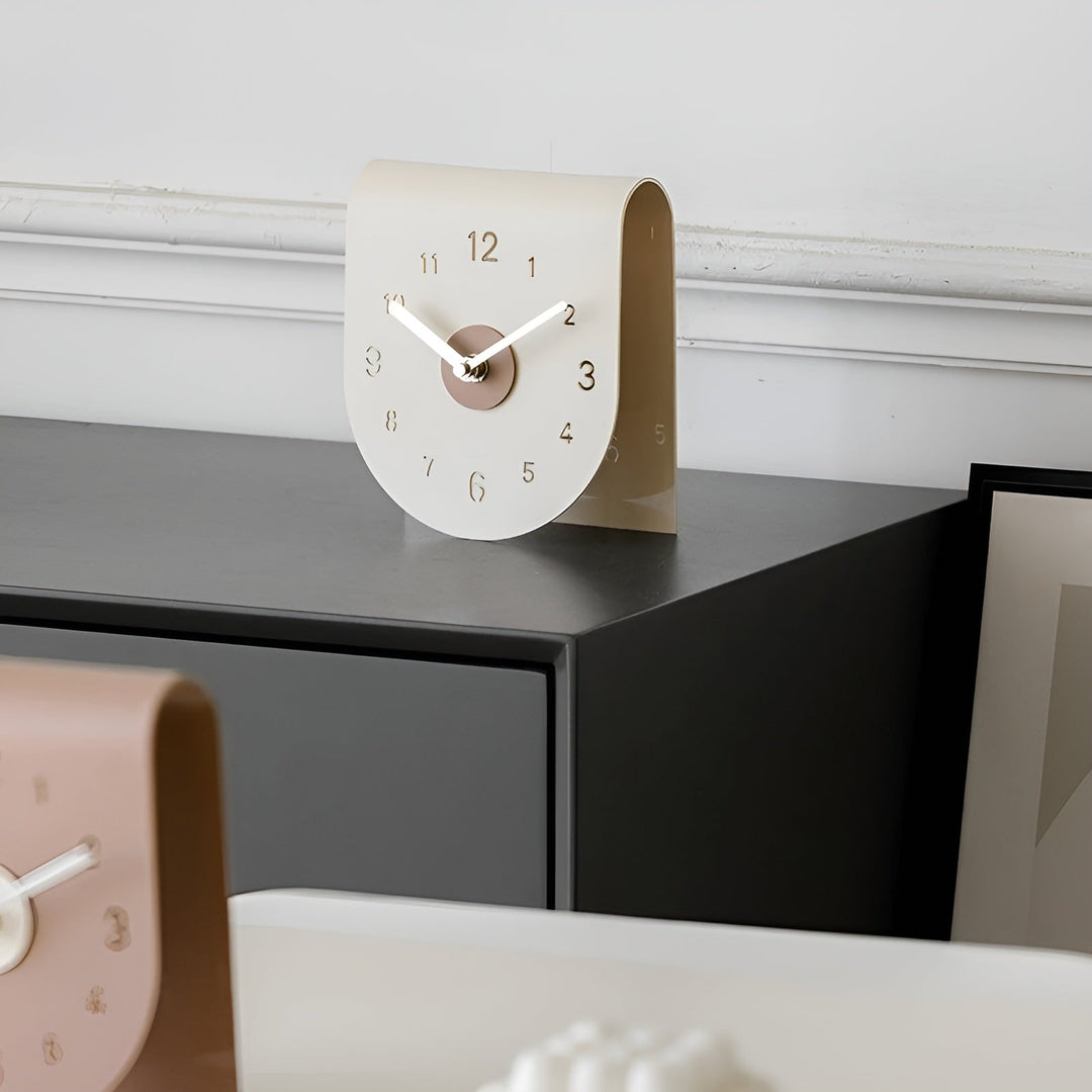 TimberCharm Klok – Dekorativ Bordklok | Luvikno