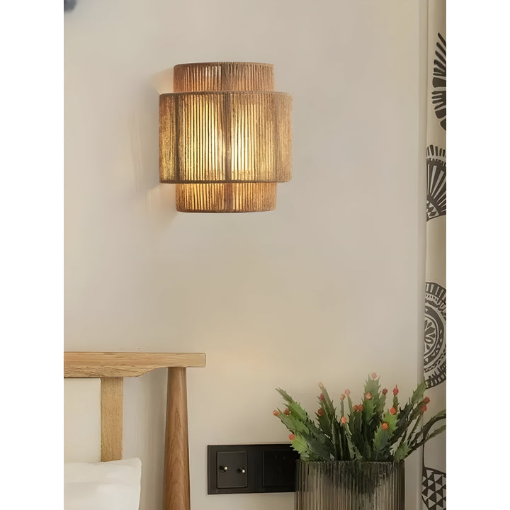 Moderne Rattan Vevd Vegglampe - WeaveGlow | Luvikno