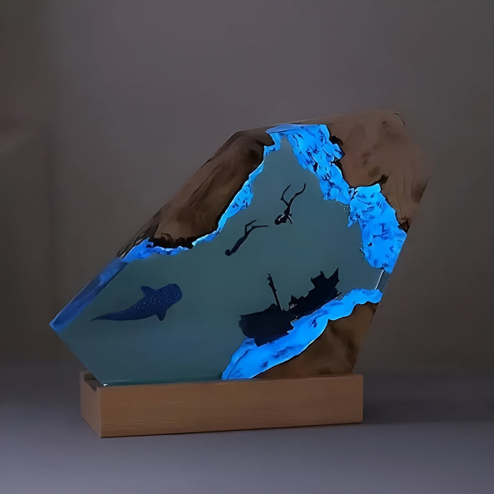 Luvikno | Forfriskende Osean Bordlampe - DeepDive Illumina