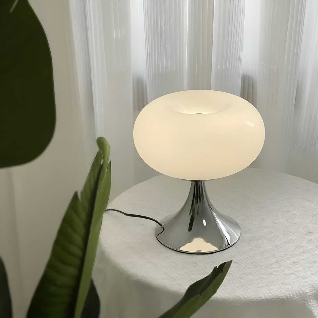 SereneCrystal Lampe - Elegant Retro Bordlampe | Luvikno
