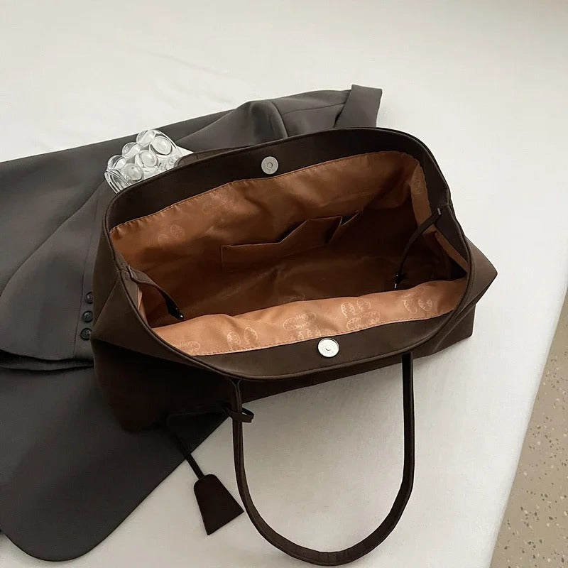 Luvikno | Nakoo Luxe Tote Bag | Stilig og romslig veske for daglige nødvendigheter