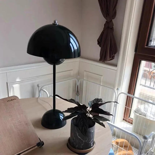 Luvikno | Moderne Bordlampe - dette er USB ADVARSEL