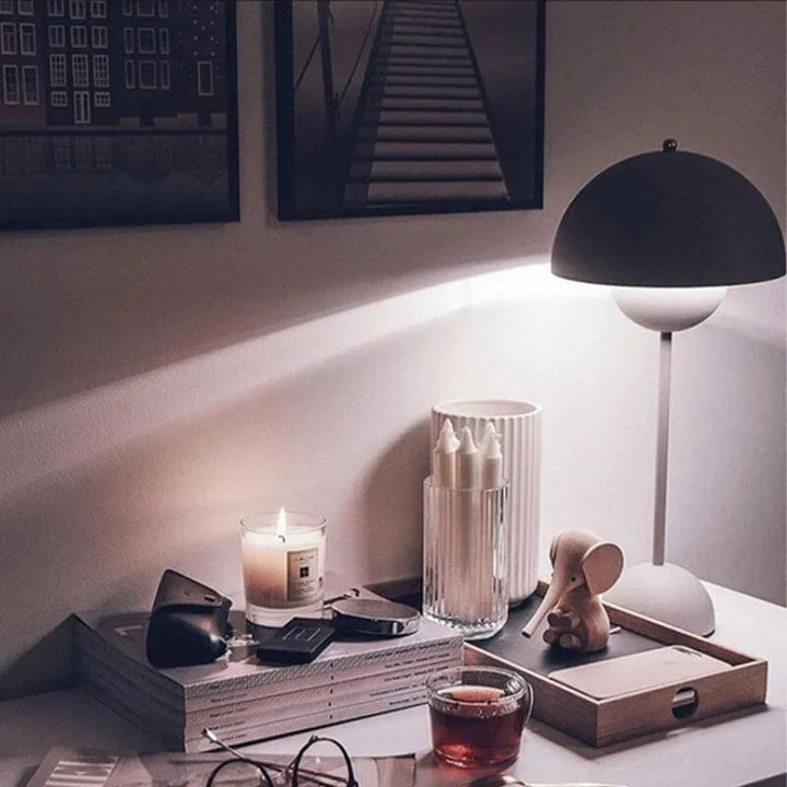 Luvikno | Moderne Bordlampe - dette er USB ADVARSEL