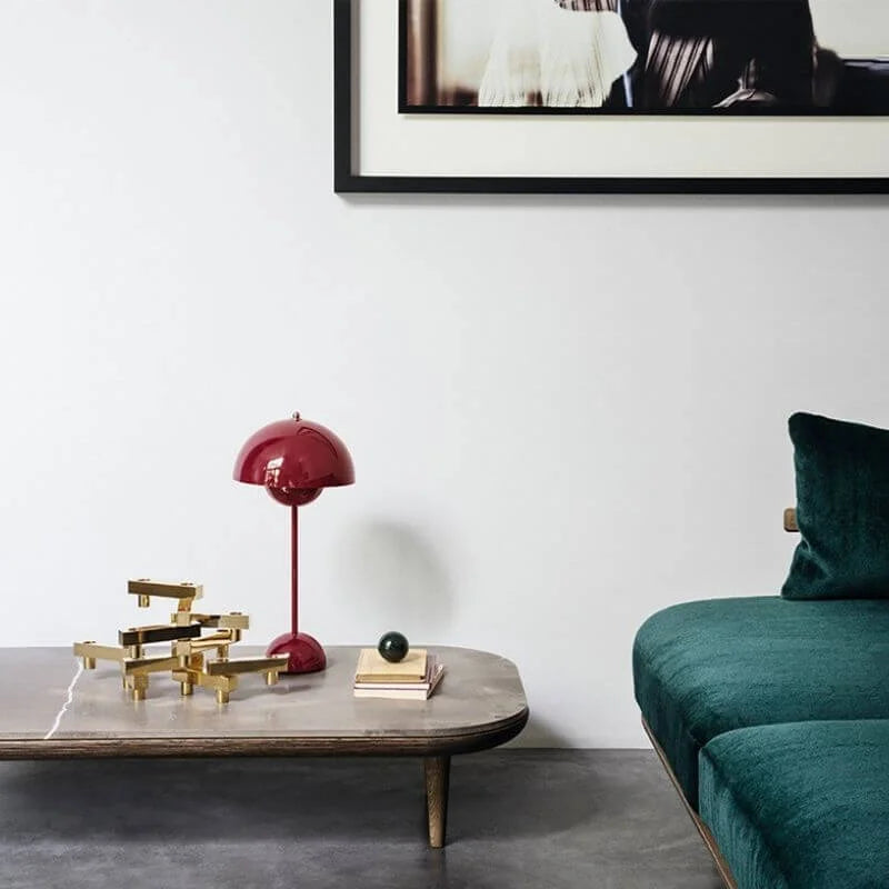 Luvikno | Moderne Bordlampe - dette er USB ADVARSEL