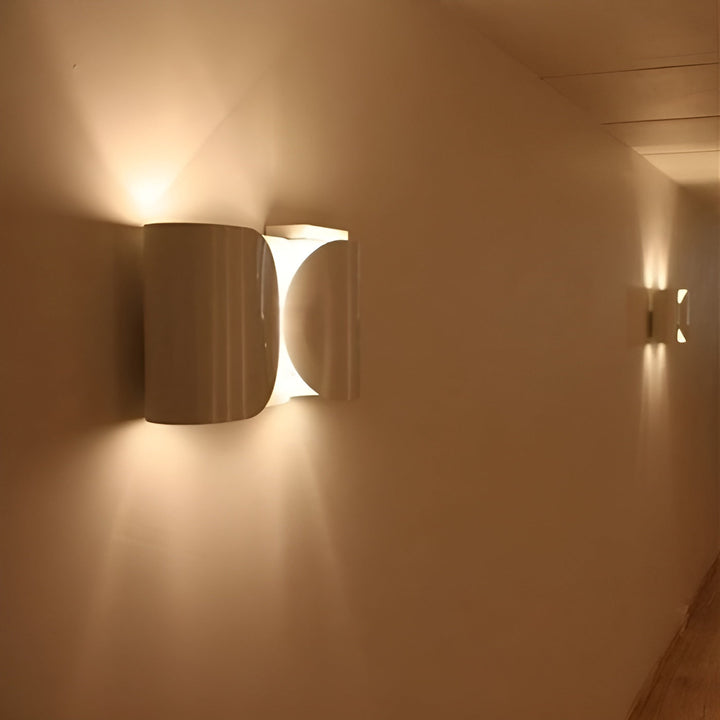 LuminaSquare Vegglampe - Moderne Design og Atmosfærisk Lys | Luvikno