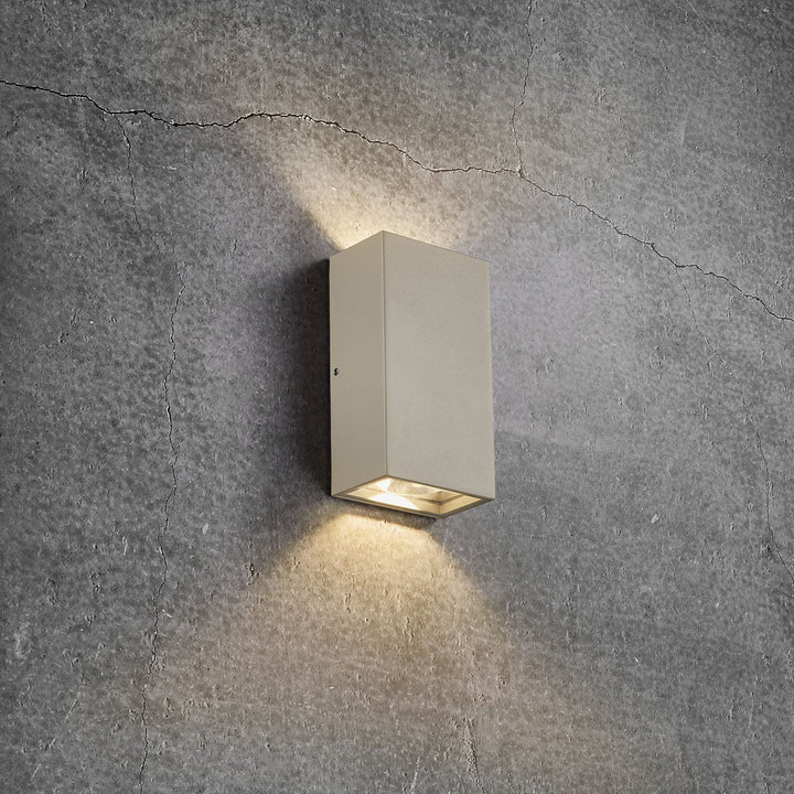 Cyrus LED Vegglampe Dimbar | Luvikno
