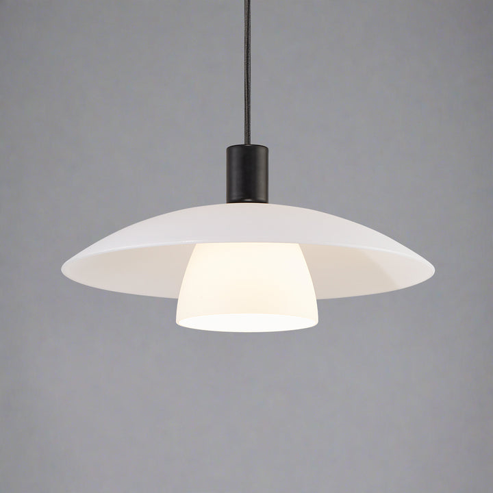 Ezri Pendellampe Klassisk Skandinavisk Design | Luvikno