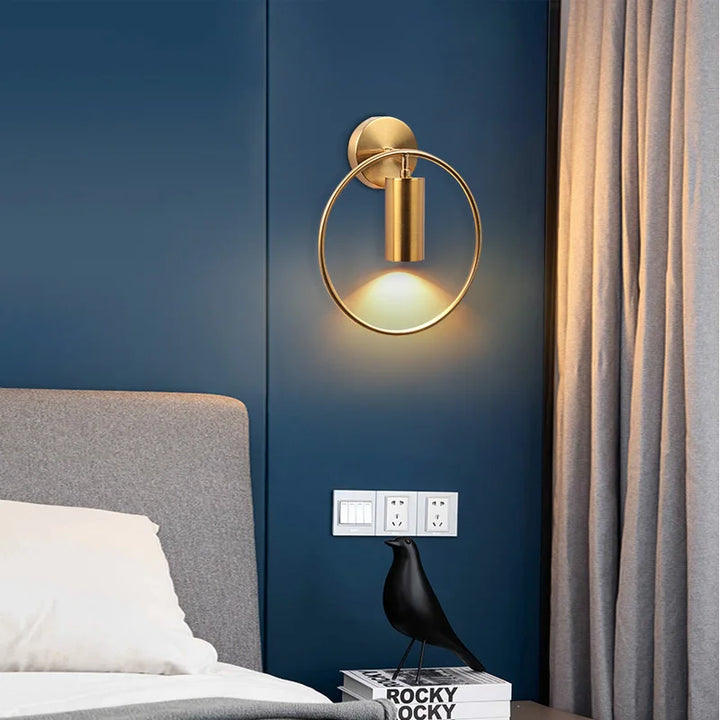 Luvikno | OpulentGlow Vegglampe - Gylden Eleganse for Ditt Interiør