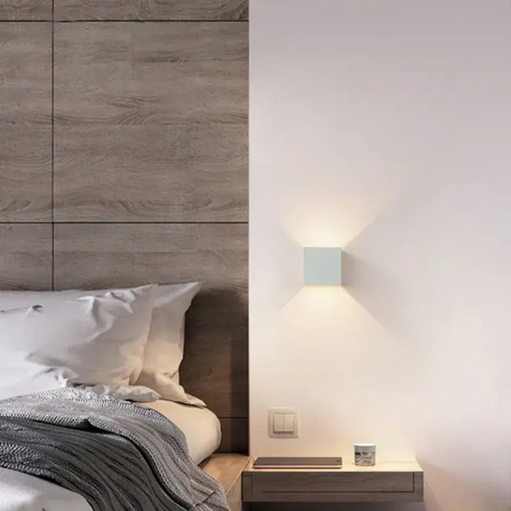Luvikno | Oppladbar vegglampe med sensor