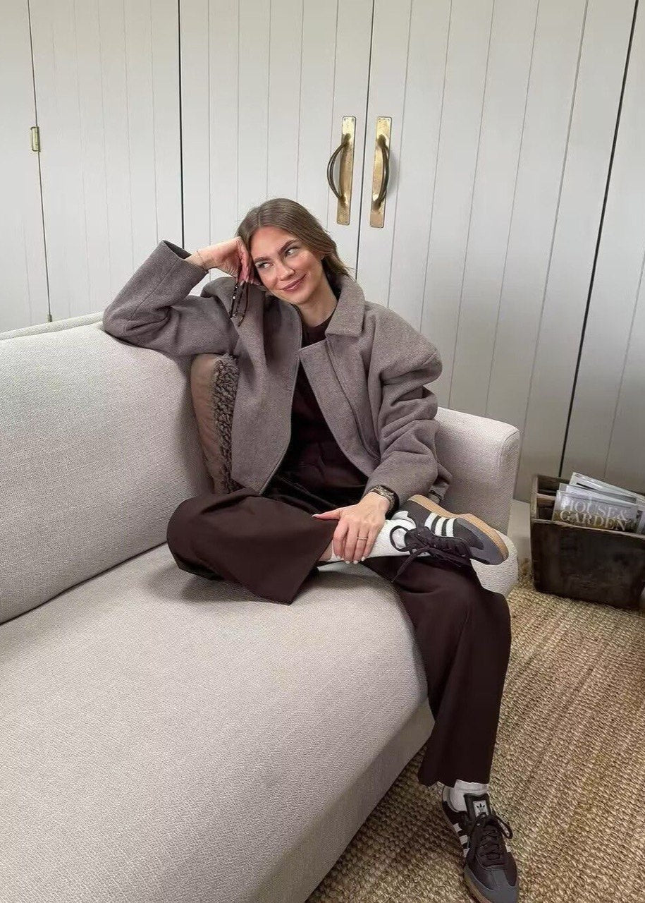 Luvik | Core – Rakenteellinen Vetoketju Villa Seos Takki