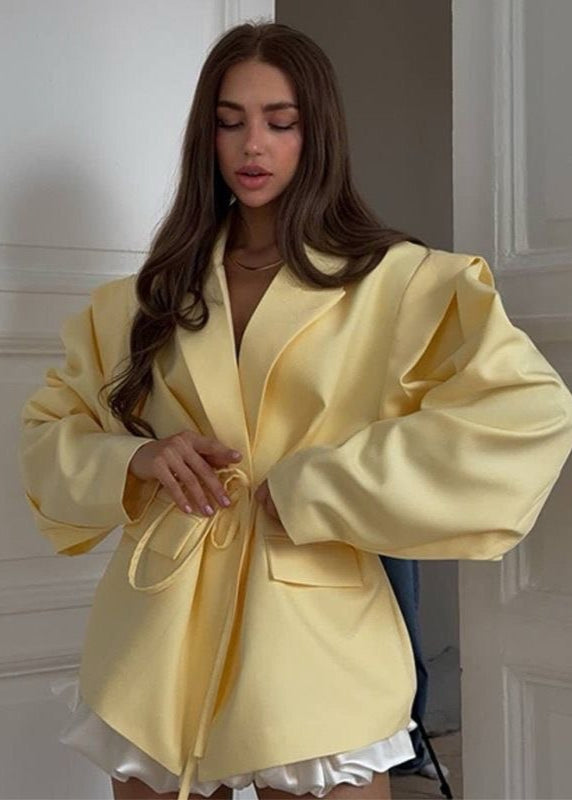 Luvik | Vartalo-onnellinen vyöblazer