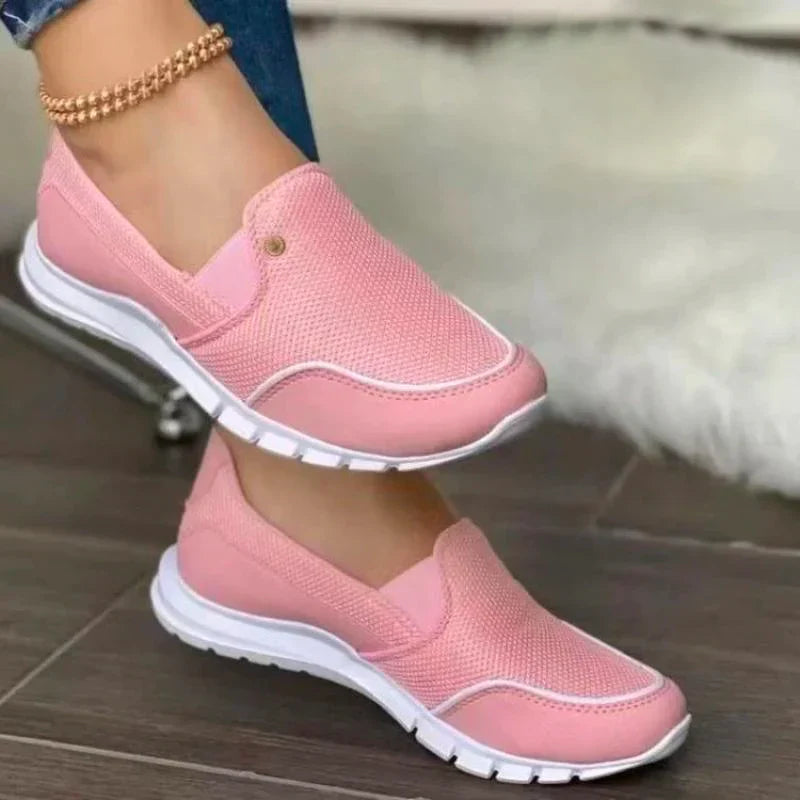 Luvik | Keveät Slip-On-tennarit, joissa on kevyet istuvuus