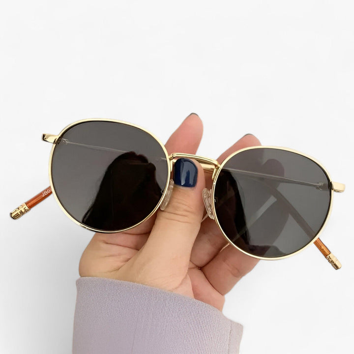 Unisex designer solbriller med runde linser - Nova | Luvikno