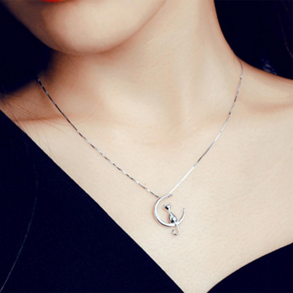 Kat - Moon Swing Necklace | Luvikno
