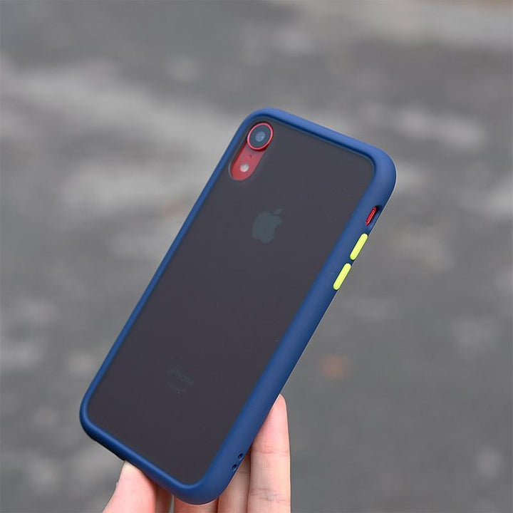 Armor - Anti-Knock Matte iPhone Deksel | Luvikno