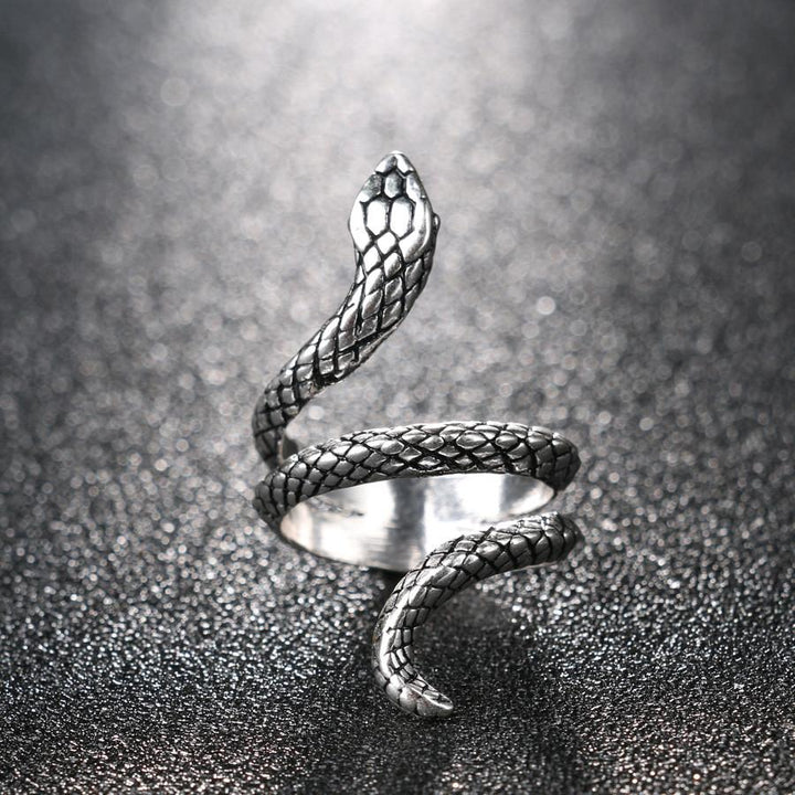 Covet - Serpentine Ring | Luvikno