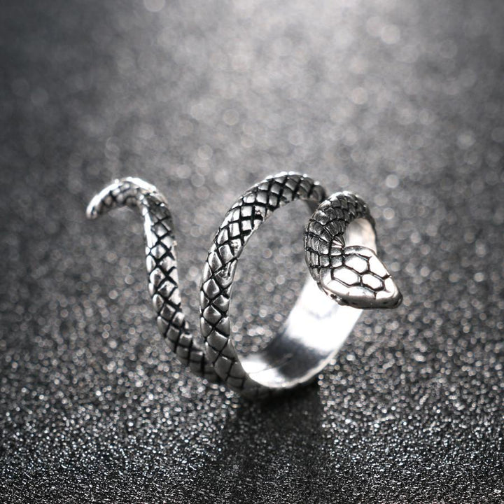 Covet - Serpentine Ring | Luvikno