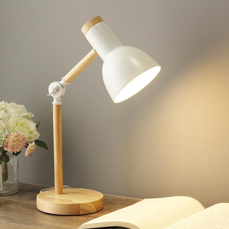 Trekantet skandinavisk bordlampe - LumiNord | Luvikno