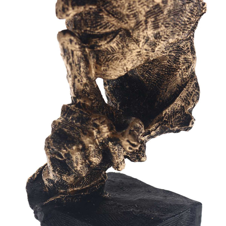 Abstrakt Gull Skulptur "NordicLine" – Moderne Skandinavisk Dekorasjon | Luvikno
