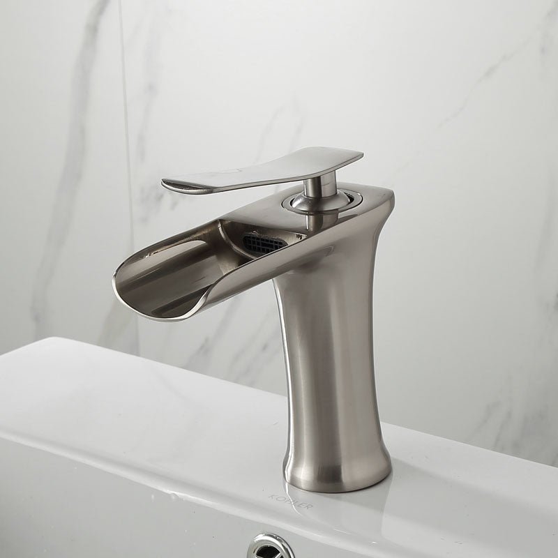 Luvikno | Moderne Fosser Baderomsbatteri – Stilig Design & Elegant Vannstrøm