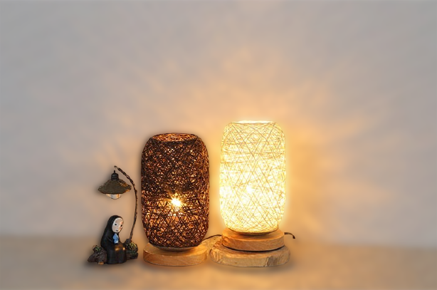 Luvikno | Bordlampe laget av rotangtre
