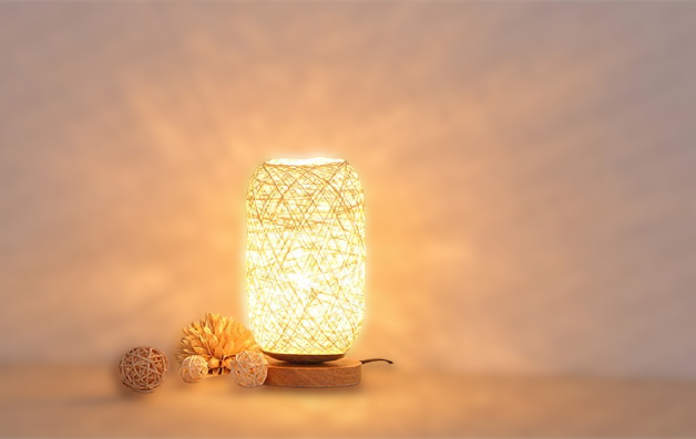 Luvikno | Bordlampe laget av rotangtre