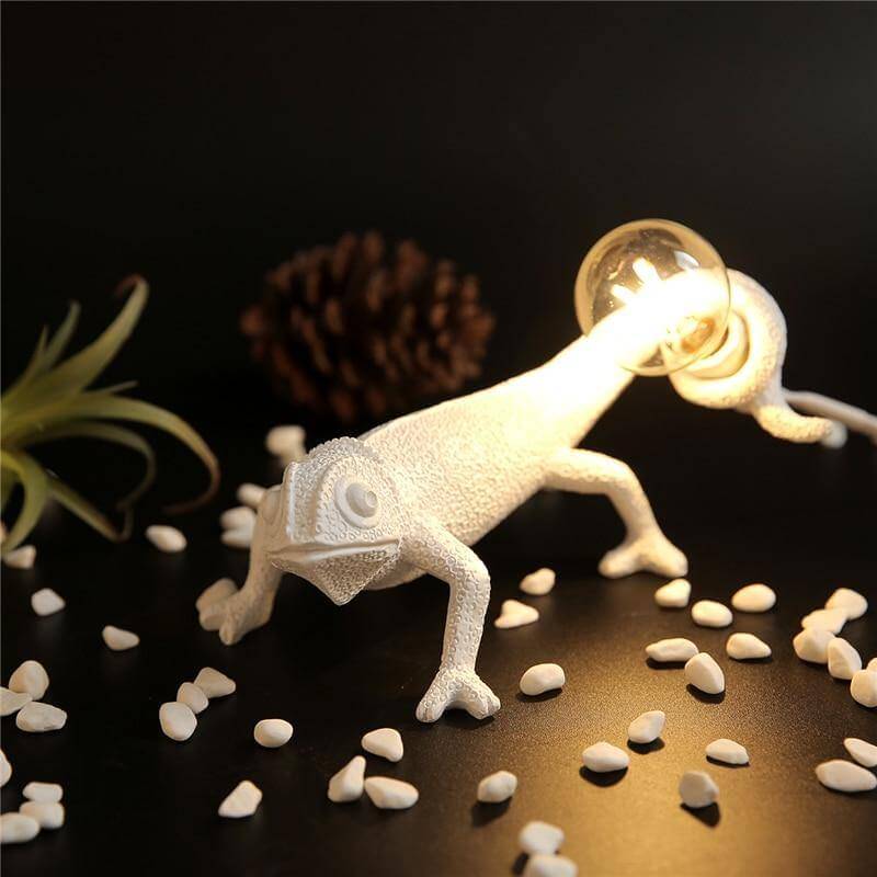 Nordic Modern Chameleon Lizard Desk Light | Luvikno
