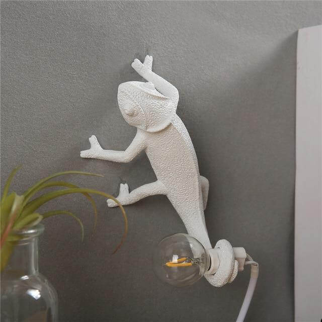 Nordic Modern Chameleon Lizard Desk Light | Luvikno